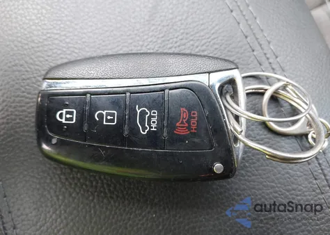 2016 Hyundai Santa Fe Sport 2.4L from USA, damaged, VIN 5XYZUDLB4GG379685